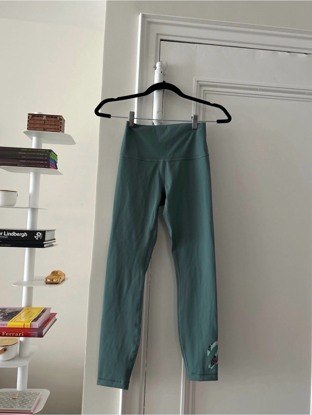 Lululemon x Peloton Wunder Train High Rise 25”, Green, size 2